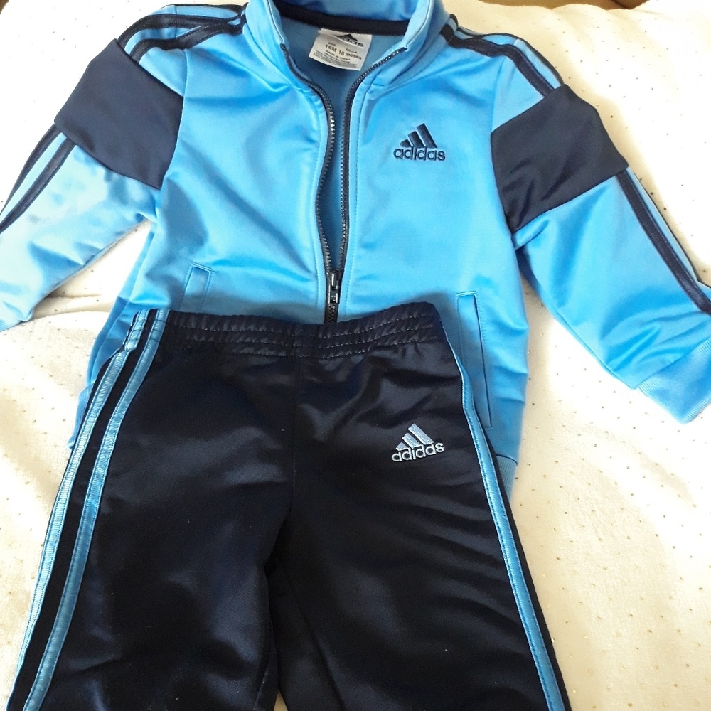 Addidas sport set.